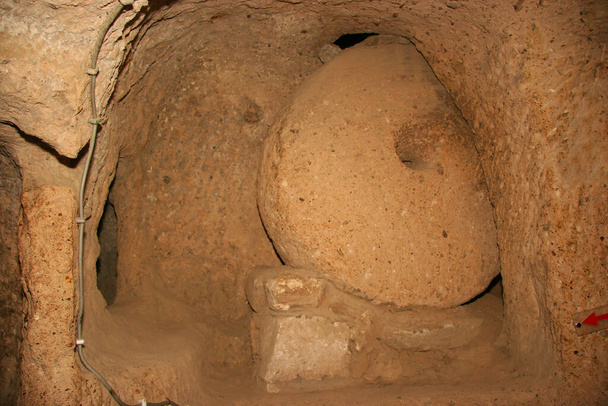 Villes historiques abandonnées souterraines de l'époque byzantine en Cappadoce dinde, salons, églises, couloirs, stockage et plus - Photo, image