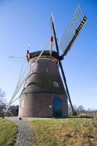 Детали и крупный план типичной голландской ветряной мельницы - Фото, изображение