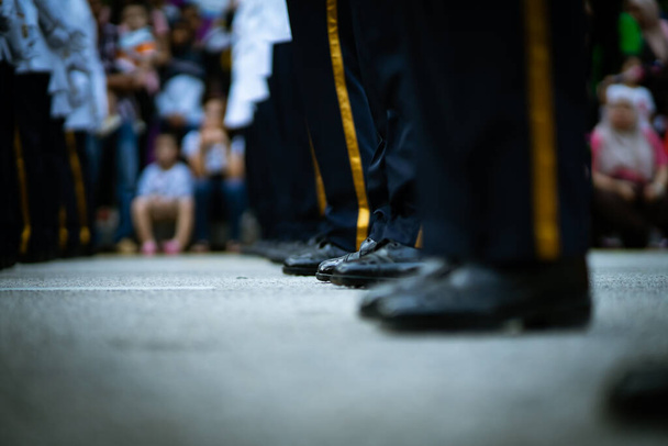 Soldats en uniforme avec des chaussures hautement polies - Photo, image
