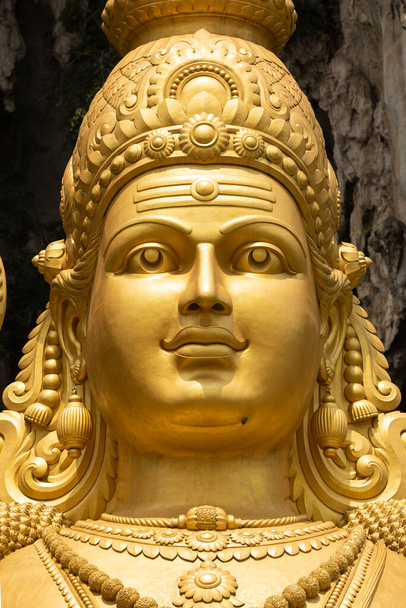 Lähikuva valtava patsas Sri Muruga, hindujen sodan jumala, lähellä Batu Caves, Gombak District, Selangor, Malesia - Valokuva, kuva