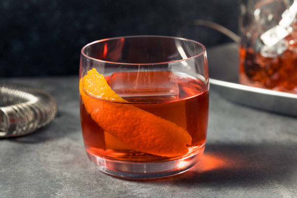 Boozy Refreshing Gin Negroni with Vermouth and Orange - Fotoğraf, Görsel