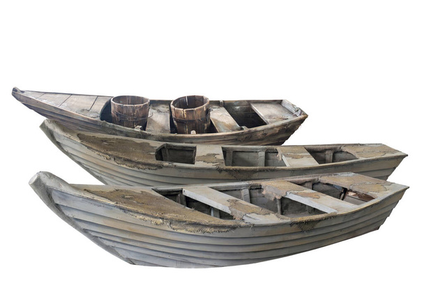 白い背景に隔離された古い木製の空のボート  - 写真・画像