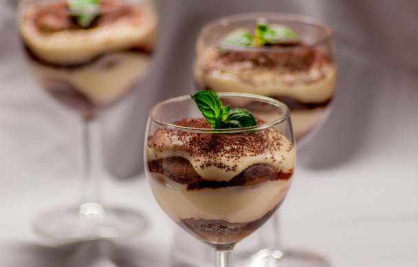 Tiramisu dessert - Foto, afbeelding