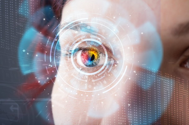 Майбутня жінка з концепцією панелі очей кібер-технологій
 - Фото, зображення