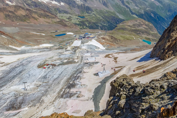 Cenário em torno da geleira Stubai perto do Stubaital, um vale alpino no Tirol, Áustria - Foto, Imagem
