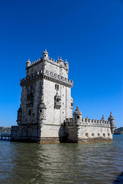 Torre Belem - Río Tajo. Torre de Belem, Lisboa, Portugal. Tour de belem Lisbonne Portugal. - Foto, Imagen