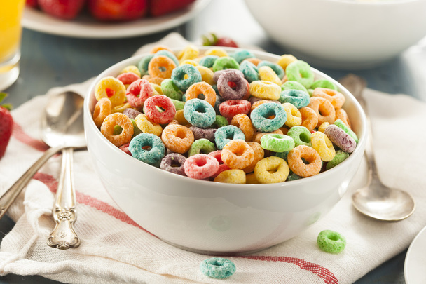 Coloful Fruit Cereal Loops - Foto, Imagen