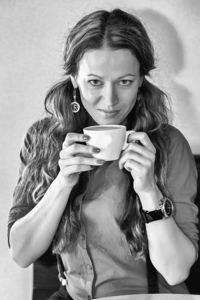 Woman drinking coffee - Foto, Imagem