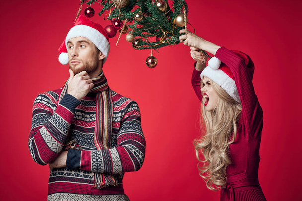 чоловік і жінка емоції незадоволення різдвяної сім'ї
 - Фото, зображення