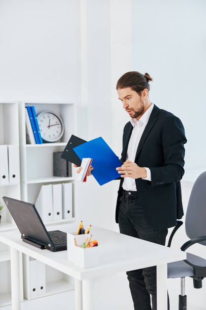 manager emotions work office desk technology - Foto, Bild