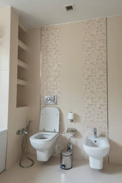 現代的なインテリアのトイレ - 写真・画像