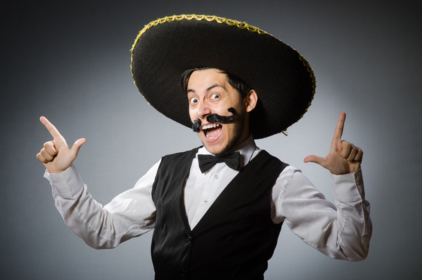Mexicaanse man in grappig concept - Foto, afbeelding