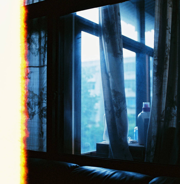 window with a glass of water - 写真・画像