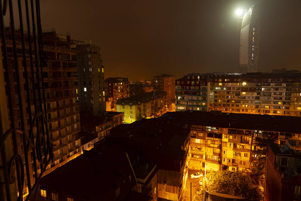 Батумі вночі під час дощу (Аджарія, Грузія). - Фото, зображення