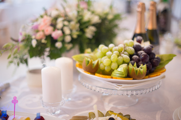Conjunto de mesa para uma festa de evento ou casamento
 - Foto, Imagem
