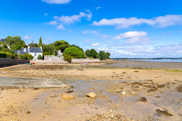 Brittany, Ile aux Moines island in the Morbihan gulf, the Port-Miquel beach in summer - Photo, Image