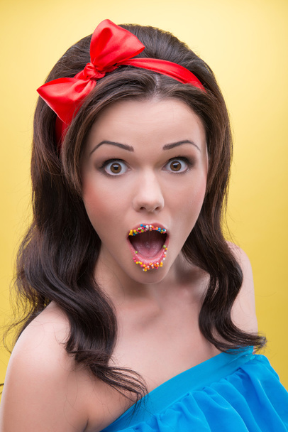 sexy Frau mit Süßigkeiten - Foto, Bild