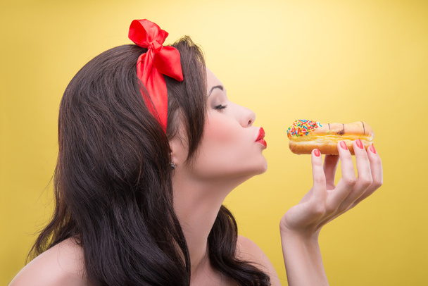 Sexy woman with sweets - Foto, Imagen