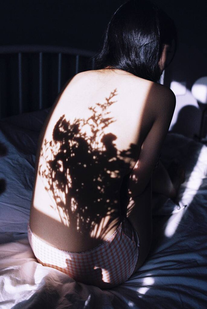 beautiful pregnant woman with black hair - Valokuva, kuva