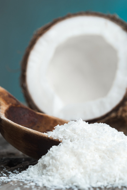 Coconut and grounded coconut flakes - Foto, afbeelding