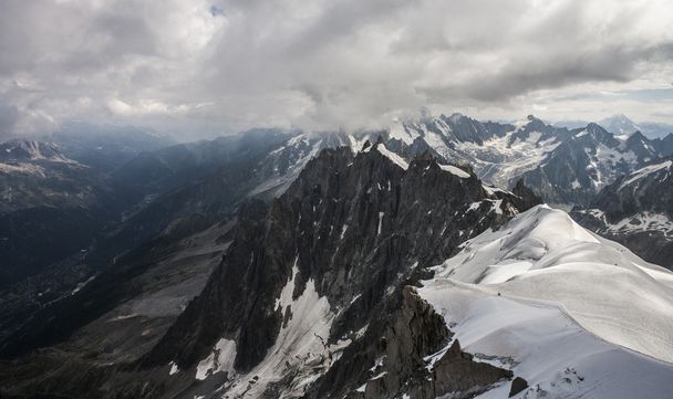het massief van de mont blanc - Foto, afbeelding