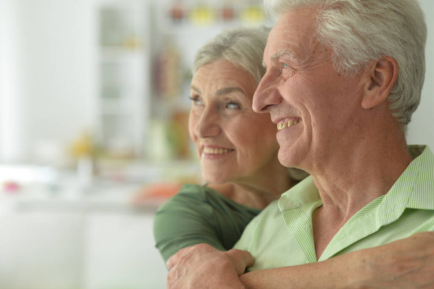 Portrait of a happy senior couple at home - Foto, Imagem
