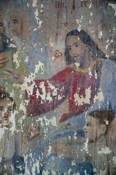 pintura de parede dentro de uma igreja ortodoxa, aldeia Buyakovo, província de Kostroma, Rússia. O ano de construção é 1810. Atualmente, o templo está abandonado. - Foto, Imagem