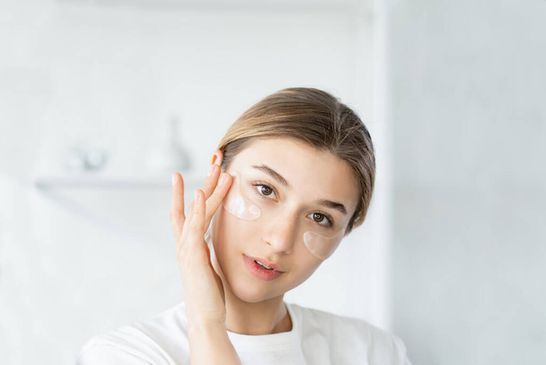 woman skincare beauty wellness patches face skin - Φωτογραφία, εικόνα