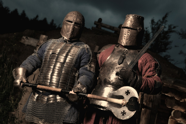Ομάδα των δύο Ιπποτών τον Μεσαίωνα - Φωτογραφία, εικόνα