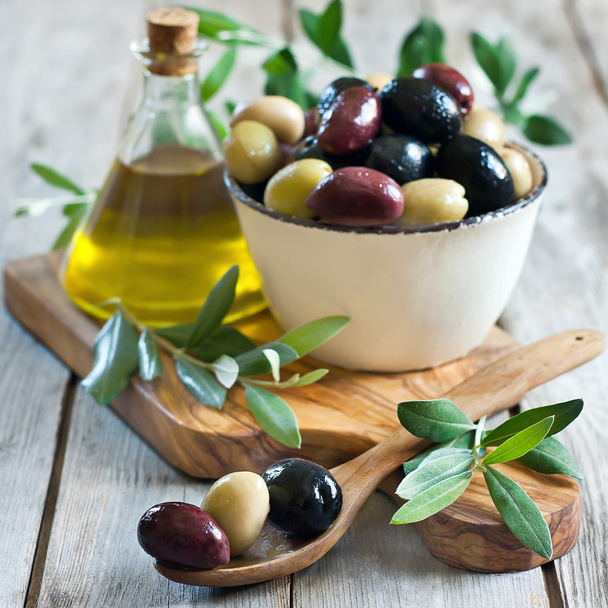 Oliivisekoitukset
 - Valokuva, kuva