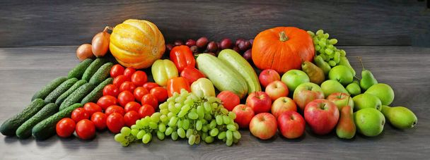 багато різних фруктів і овочів, зелений магазин, здоровий свіжий колір фруктів і овочів концепція доставки фону
 - Фото, зображення