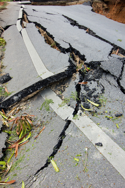 rozbité silnice zemětřesení v chiang rai, Thajsko - Fotografie, Obrázek