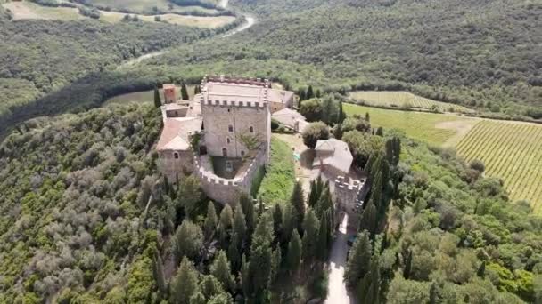 Ripa Orcia Castle, Orcia Valley, Tuscany. Circular aerial view at sunset - Footage, Video