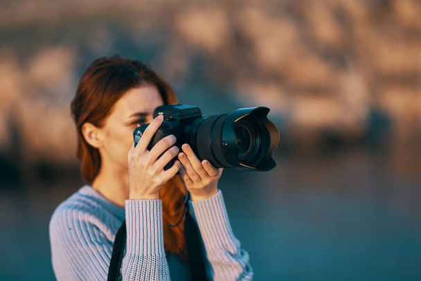 美しい女性写真家旅行風景カメラ - 写真・画像