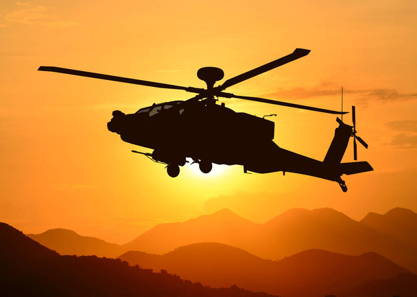 Amerikan saldırı helikopteri havada. - Fotoğraf, Görsel