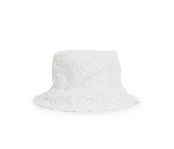 Chapéu branco sobre fundo branco
  - Foto, Imagem