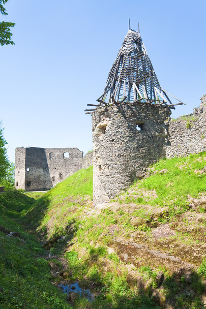 Anciennes ruines de forteresse
 - Photo, image