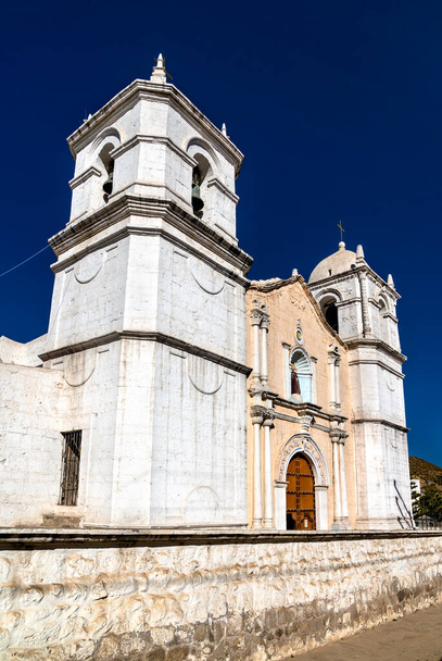 Cabanaconde、ペルーのサン Pedro ・ デ ・ アルカンタラ教会 - 写真・画像
