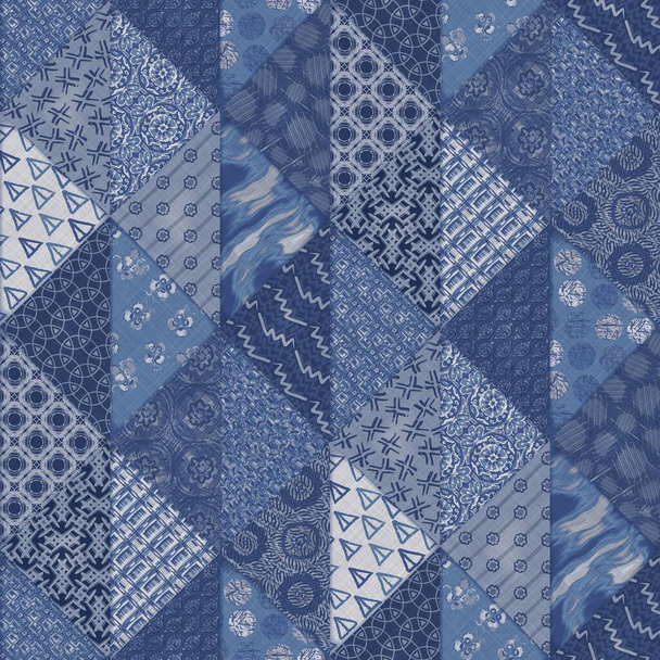 デニム西部の青いパッチワーク三角形の織物。インディゴヴィンテージウォッシュプリントコットンテキスタイル効果。パッチ済南家の装飾の背景。ボホバンダナキルトステッチは生地の印刷材料を可能にします. - 写真・画像