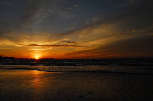 Strand in Bengkulu Indonesië, zonsondergang - Foto, afbeelding