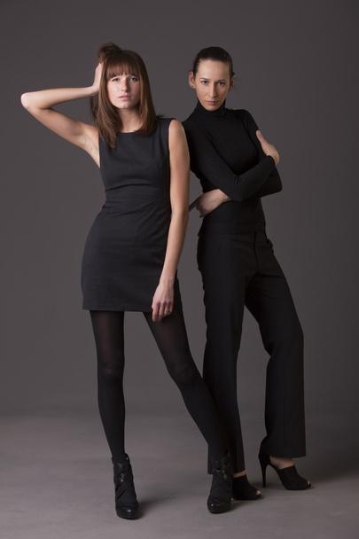 moda kobiety w czerni - Zdjęcie, obraz