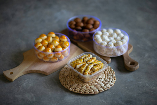 Různé typy indonéských ananasových sušenek zvaných nastar cookies - Fotografie, Obrázek