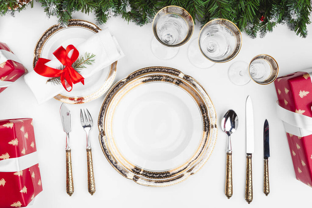 Close up beautiful Christmas table setting with decorations - Foto, Imagen