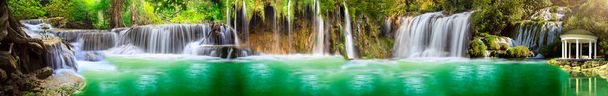 Panorama wodospadów i wody - Zdjęcie, obraz