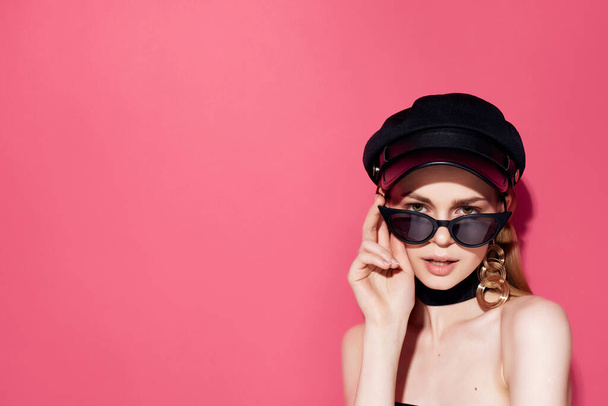 beautiful woman jewelry fashion sunglasses luxury Studio - Foto, Imagem