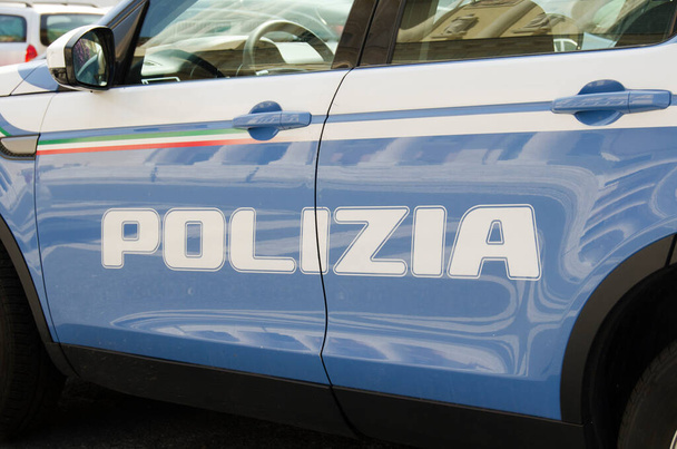İtalyan polis aracı, yakın çekim. - Fotoğraf, Görsel