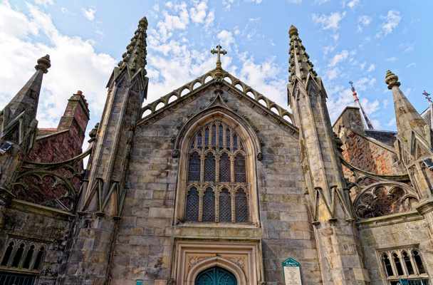 Iglesia Católica Romana de Santa María en Inverness. Inverness, Escocia - Reino Unido - 18 de julio de 2021 - Foto, Imagen