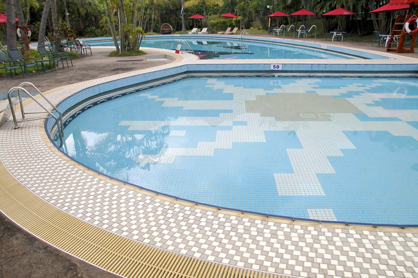 Близкий вид на бассейн
 - Фото, изображение