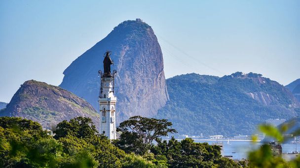 Φωτογραφία με τη Βασιλική της Παναγίας Βοήθεια των Χριστιανών (Βασιλική της Nossa Senhora Auxiliadora), ένα από τα μεγαλύτερα σε Niteroi, Ρίο ντε Τζανέιρο, Βραζιλία - Φωτογραφία, εικόνα