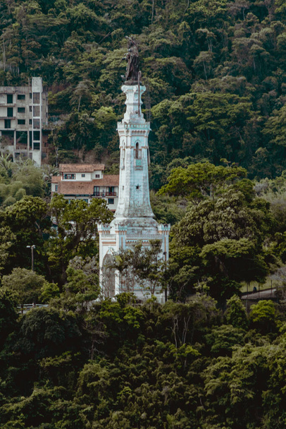 Zdjęcie z Bazyliką Matki Bożej Wspomożycielki (Bazylika Nossa Senhora Auxiliadora), jedna z największych w Niteroi, Rio de Janeiro, Brazylia - Zdjęcie, obraz